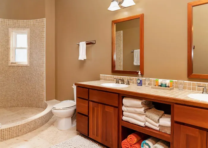 Residences At Barrier Reef 4b Oceanview 2 Bedroom By Floreo * San Pedro (Ambergris Caye)
