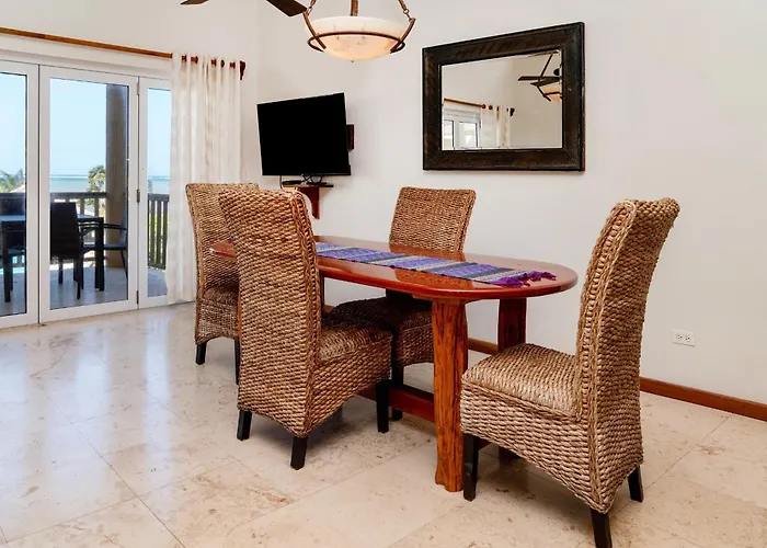 Residences At Barrier Reef 4b Oceanview 2 Bedroom By Floreo Holiday home